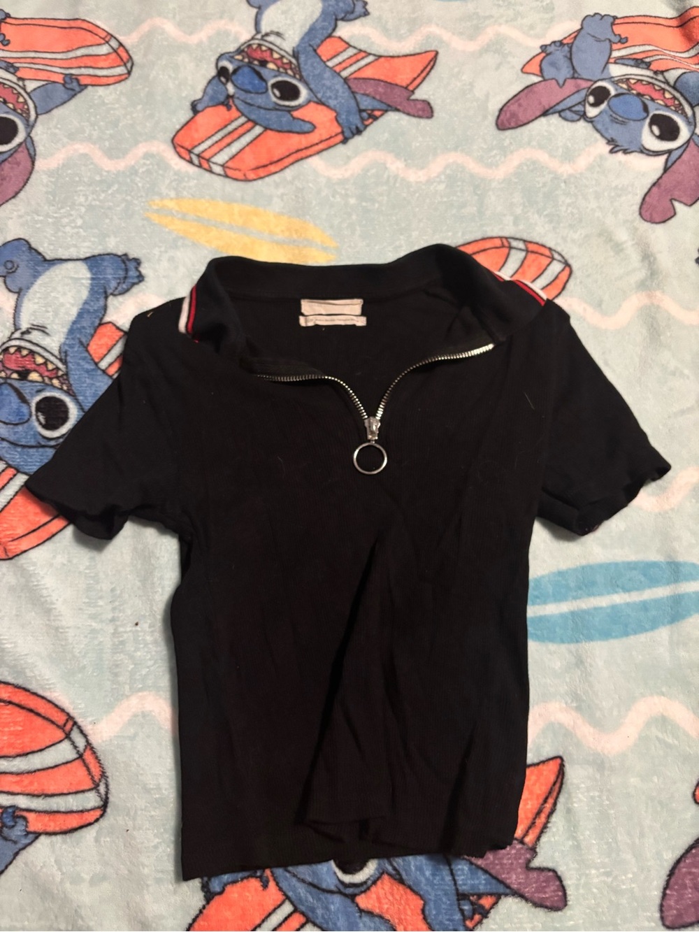 Black Short Sleeve Zip-Up Top  crop with Ring Pull